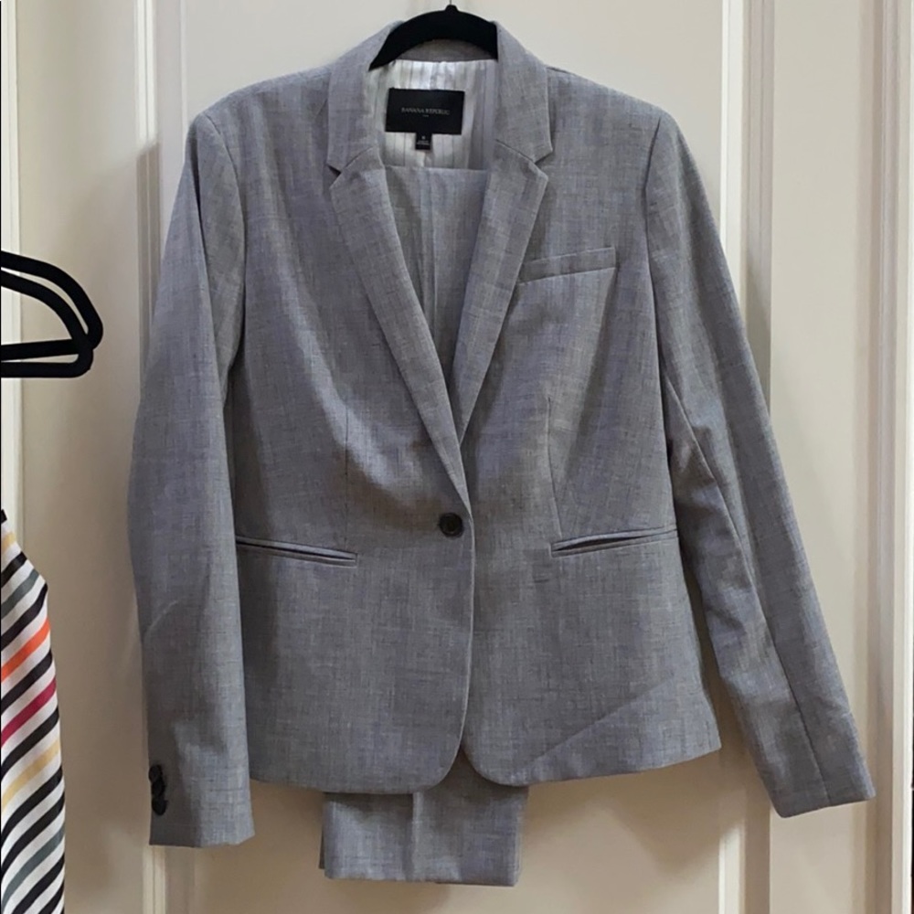 Banana Republic pantsuit- light grey - size 8